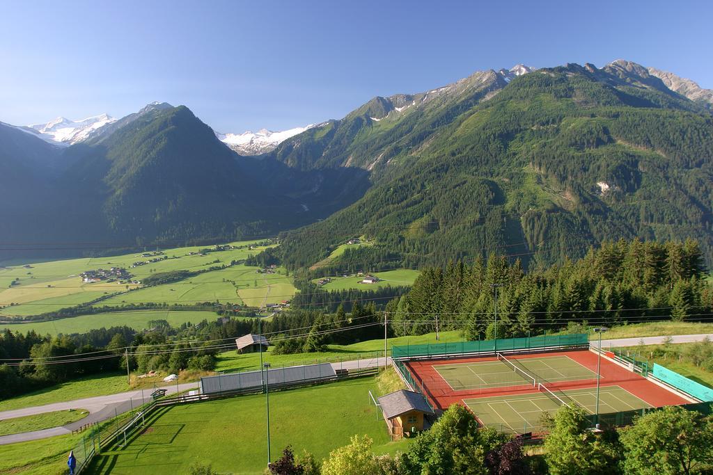 Jugend- Und Familienhotel Venedigerhof นอยเคียร์เชน อัม โกรสเวเนดิเกอร์ ภายนอก รูปภาพ